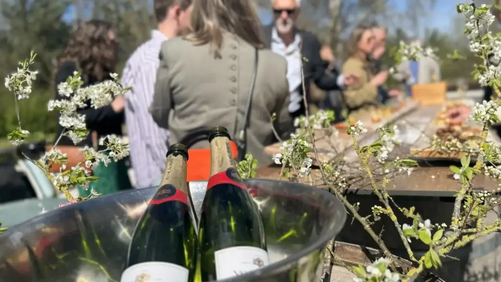 Barnedåb og søndagsfrokost 2026med fransk tapas og hyggelig caféstemning hos Det Franske Hjørne
