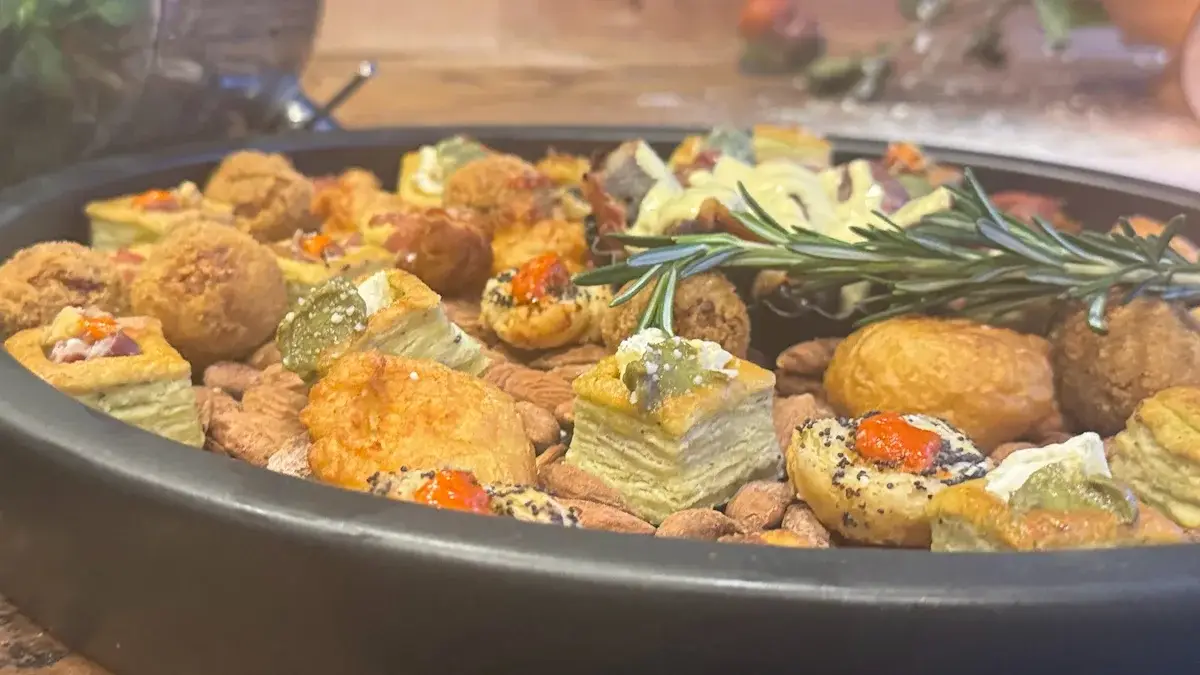 salte snacks fransk tapas ost mad ud af huset